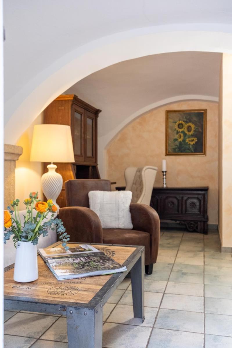 Apartmenthaus Brunnenhof 파프스트도프 외부 사진